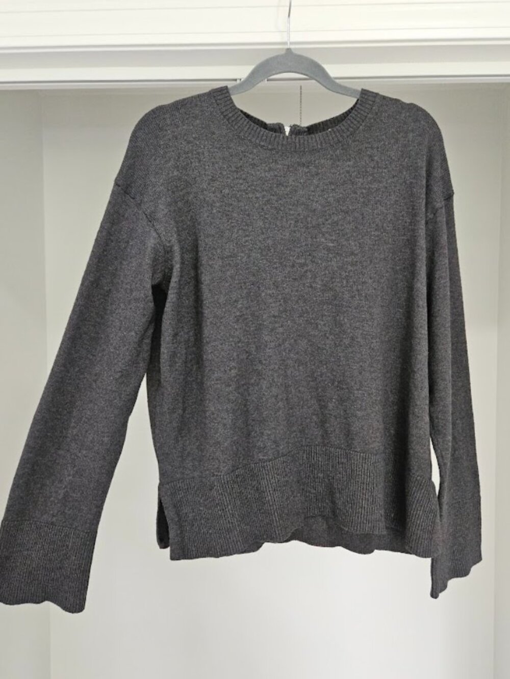 H&M Wool Blend Dark Grey Wide Sleeve Knit Sweater Pullover Gray Medium Lounge